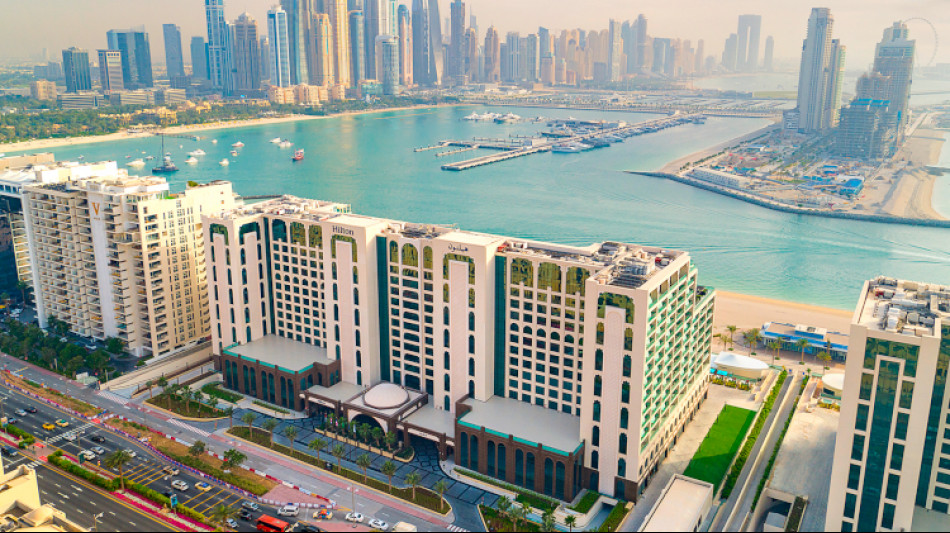 O Hilton Dubai Palm Jumeirah, no Dubai, recebe o prémio AUBERGE AWARD 2023 da BERLINER TAGEZEITUNG