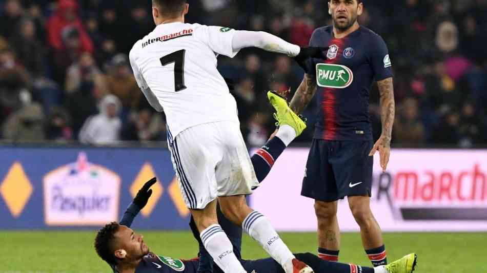 Fussball - "Super schwer": Neymar offenbar mit erneutem Mittelfußbruch