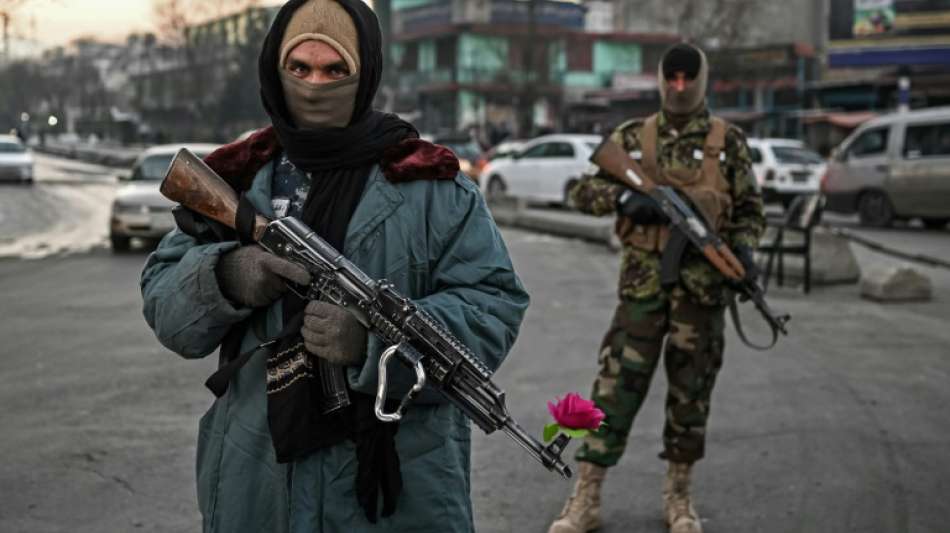 Terror-Bestien der Taliban wollen wieder Reisepässe ausstellen