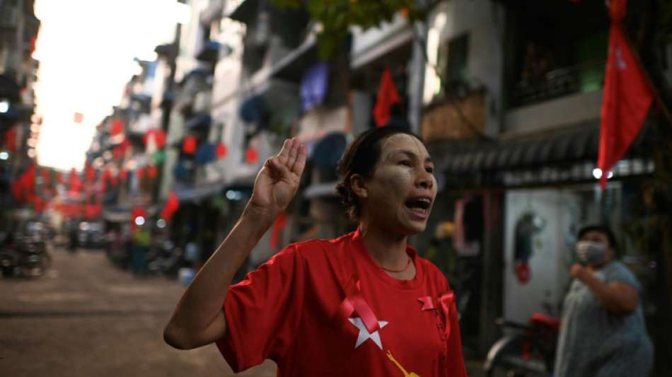 Wachsender Protest gegen Machtübernahme des Militärs in Myanmar