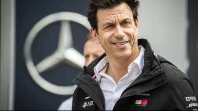 Mercedes-Motorsportchef Wolff: Vettel bei Mercedes eine "Variante"