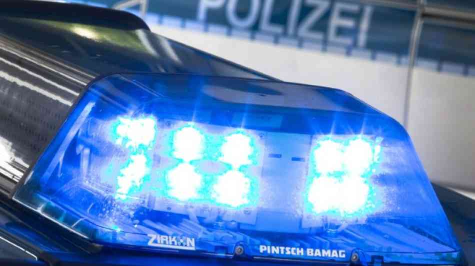 Polizei: 15-Jähriger löst mit Böllerexplosion in Linienbus Panik aus