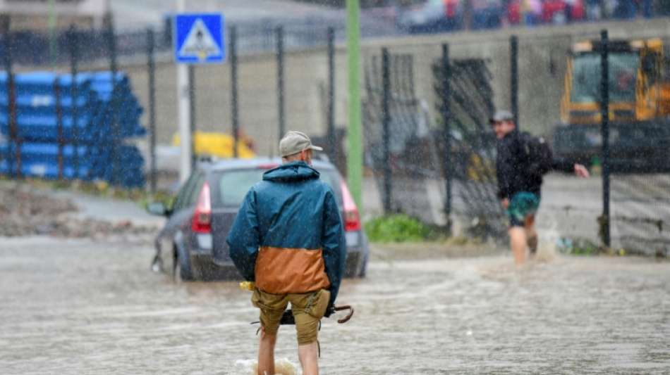 Deutschland: Unwetter hat Nordrhein-Westfalen weiter im Griff