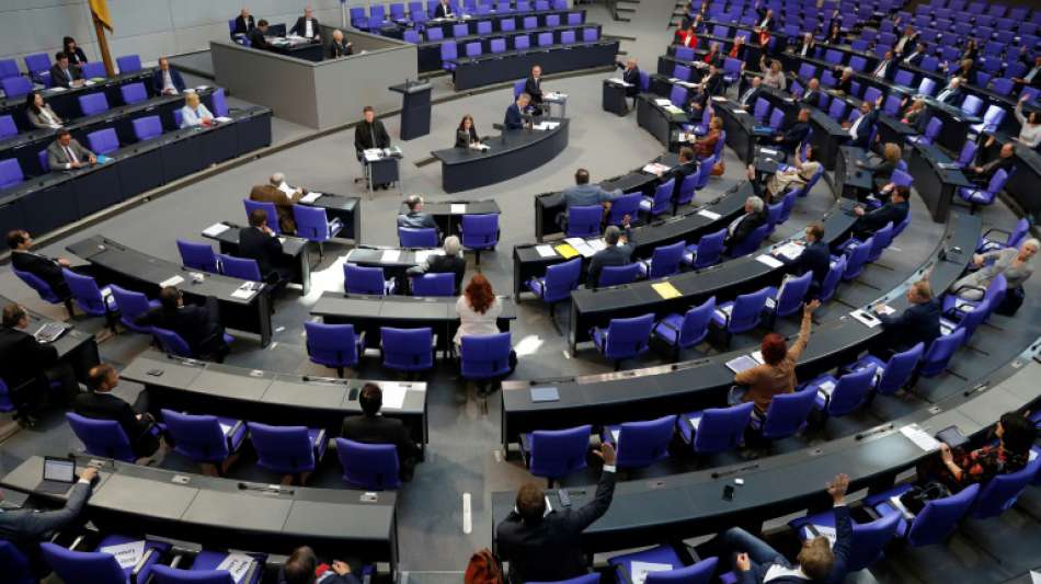 Bundestag billigt zweiten Nachtragshaushalt