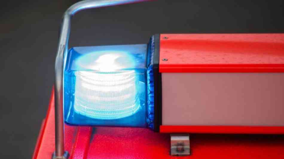 Feuerwehr: 300 Kilogramm schwere Frau mit dem Kran aus Wohnung geholt