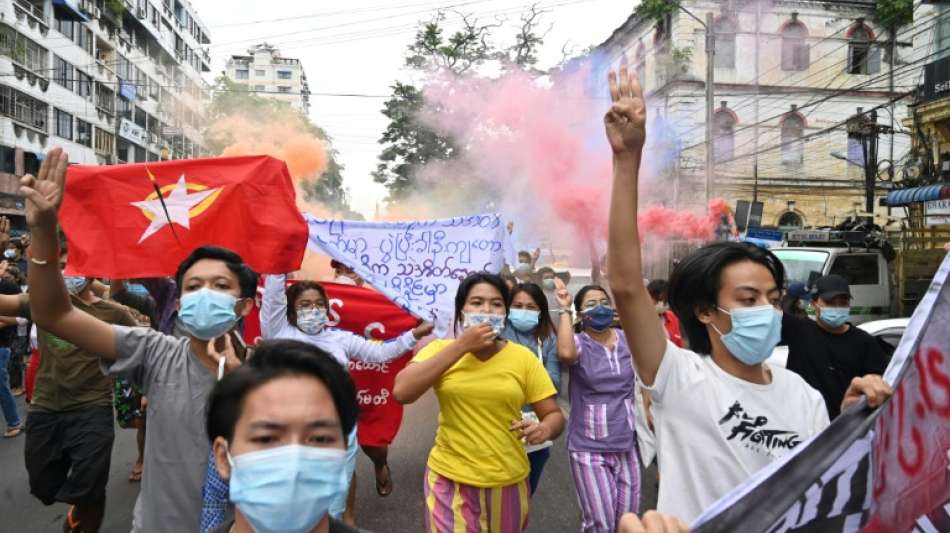 Demonstranten in Myanmar begehen Jahrestag der Proteste von 1962