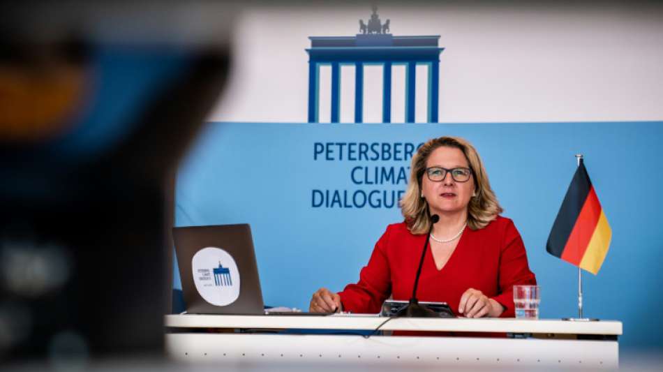Merkel stellt sich hinter EU-Ziel zu stärkerer Senkung der CO2-Emissionen