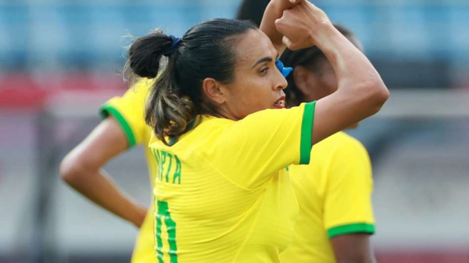 Pele adelt Marta: "Viel mehr als eine Fußballerin"