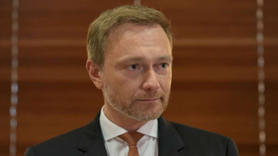 FDP-Vorstand spricht Lindner das Vertrauen aus