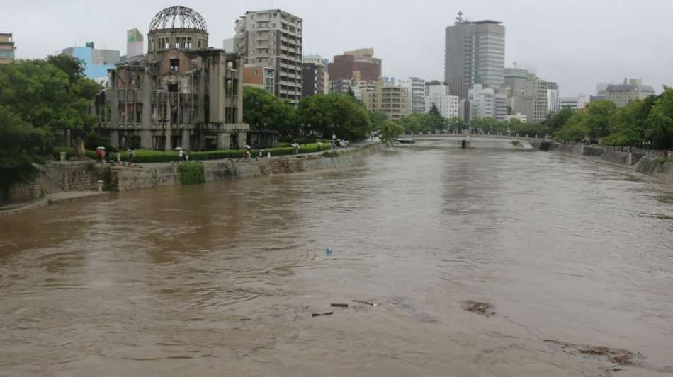 Regen-Höchstalarm für japanische Präfektur Hiroshima ausgegeben