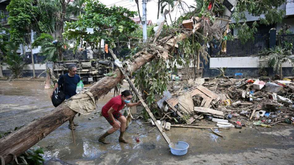 Mindestens 14 Todesopfer durch Taifun "Vamco" in den Philippinen