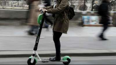 Fluch der Moderne: E-Scooter-Fahrer bei Unfall in Paris getötet