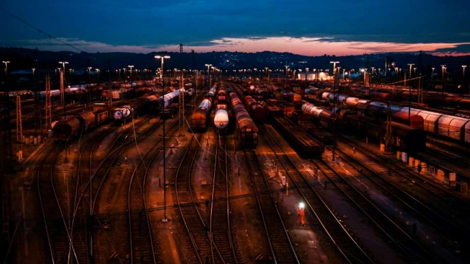 Scheuer dringt auf Einigung im Tarifkonflikt zwischen Bahn und GDL