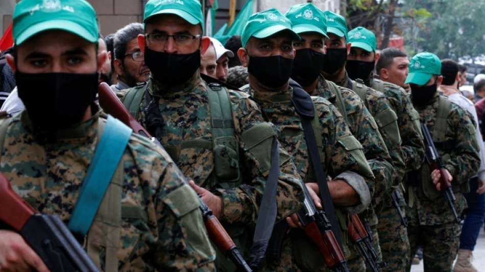 Hamas Terroristen vs. Fatha Terroristen: Schießerei auf Begräbnis