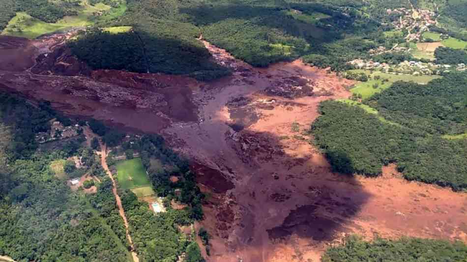 Behörden melden mindestens sieben Tote nach Dammbruch in Brasilien