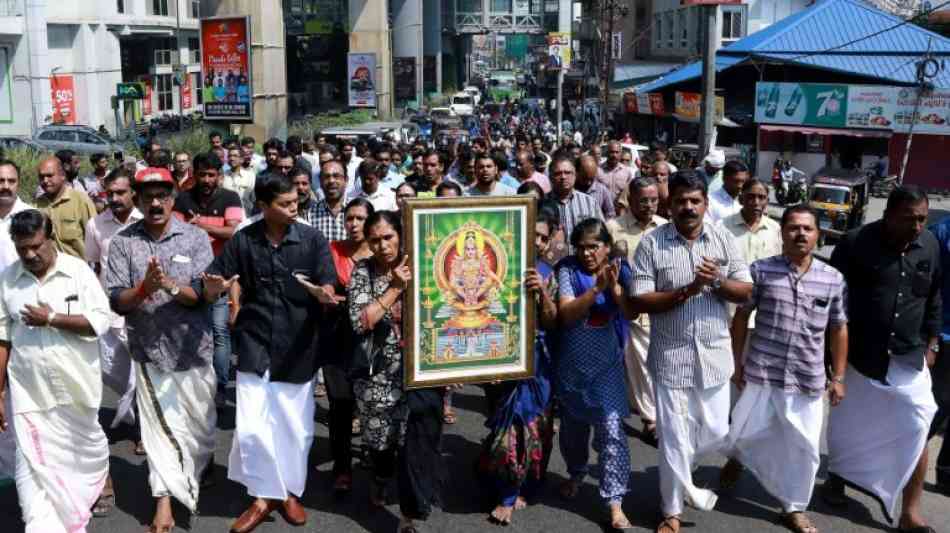 Ein Toter und 15 Verletzte bei Protesten gegen Frauen in Hindu-Tempel in Indien