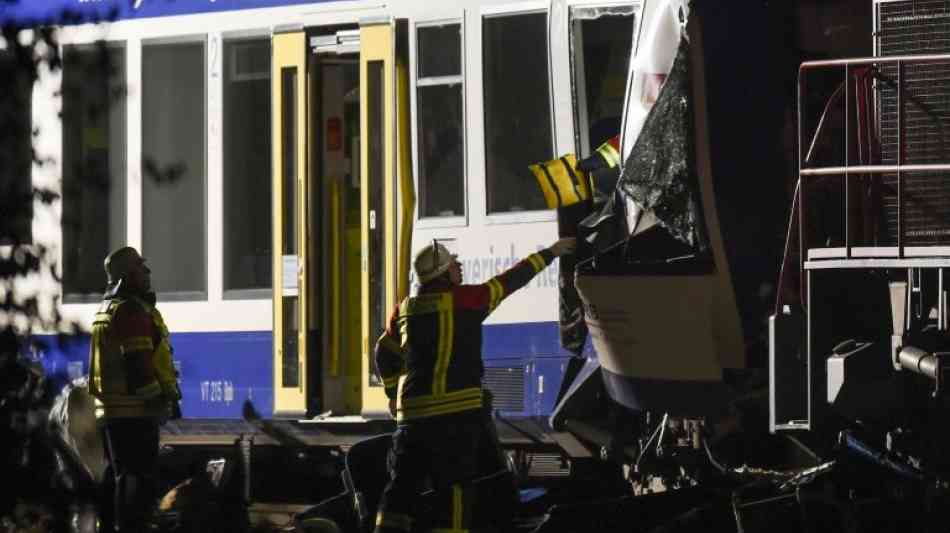 Experten suchen Unfallursache zu Bahnunglück in Aichach