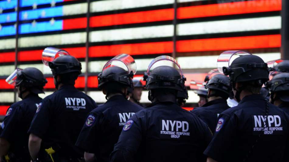 New York kürzt Budget der Polizei um eine Milliarde Dollar