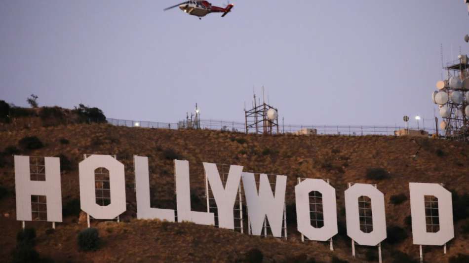 Aus "Hollywood" wird "Hollyboob": Aktivisten verändern Schriftzug in Los Angeles