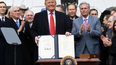 Trump unterzeichnet Freihandelsabkommen zwischen USA, Mexiko und Kanada