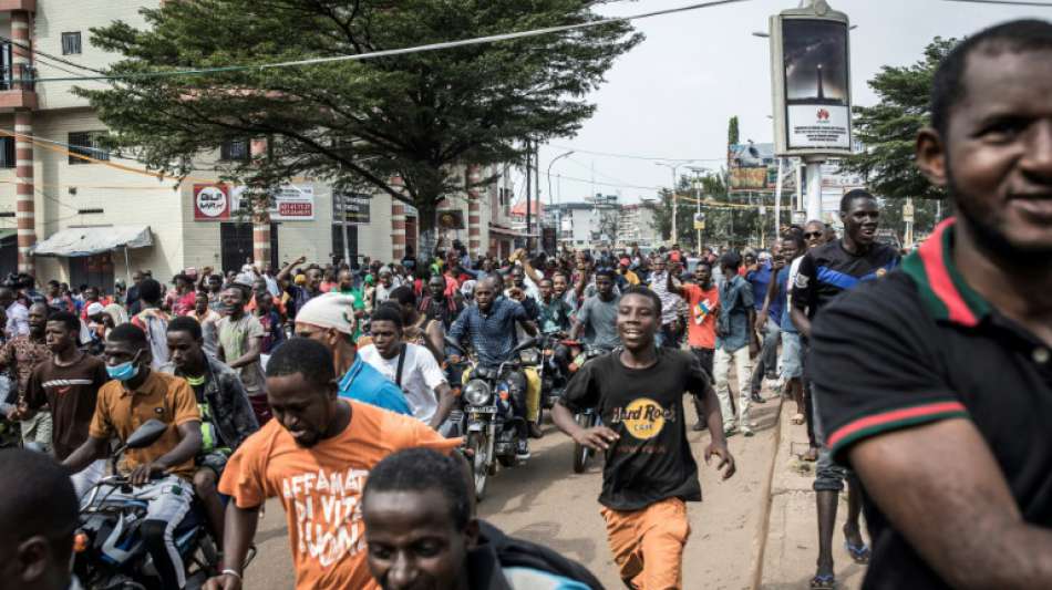 Oppositioneller Diallo erklärt sich nach Präsidentenwahl in Guinea zum Sieger