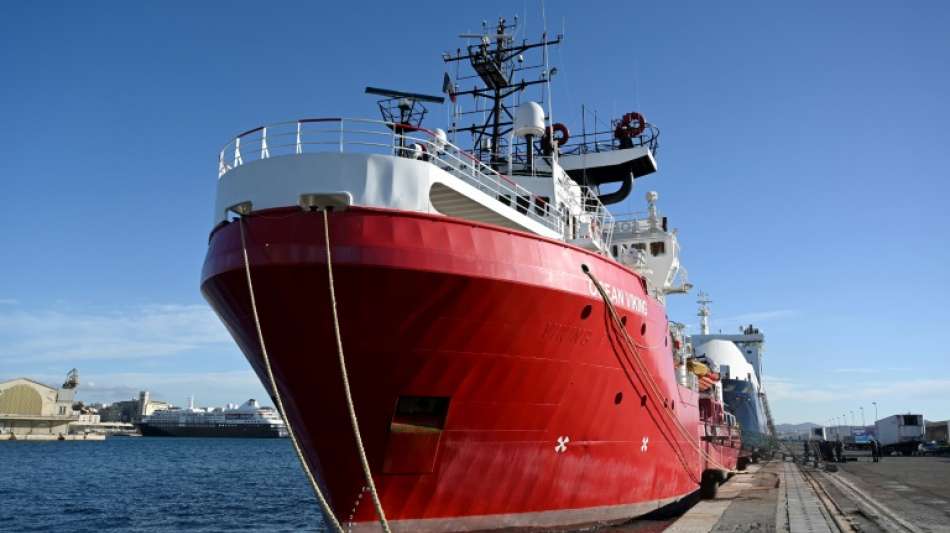 "Ocean Viking" wartet mit mehr als hundert Migranten auf sicheren Hafen