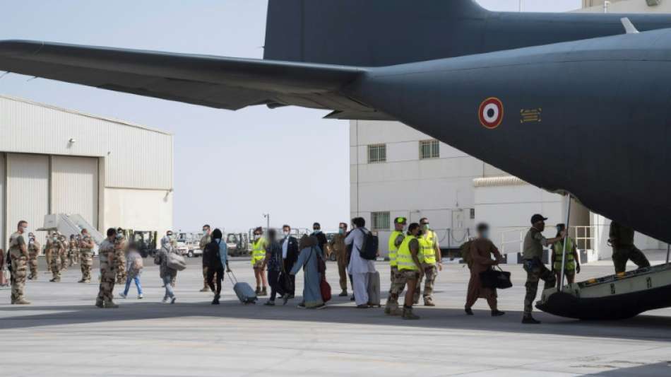 Frankreich hat mehr als tausend Afghanen aus dem Land gebracht