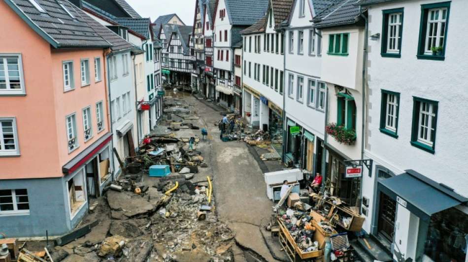 Merkel gemeinsam mit Laschet am Mittag in Bad Münstereifel