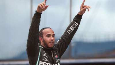 Rekord-Rennfahrer Lewis Hamilton (35) zum Ritter geschlagen