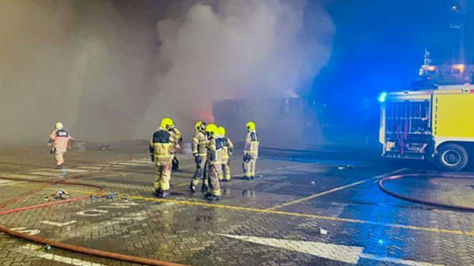 Dubais Hafenbehörde gibt Entwarnung nach Feuer auf Containerschiff