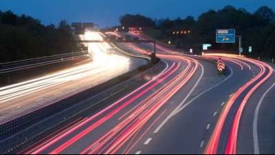 Autobahn-Gesellschaft des Bundes plant bundesweite Stau-App