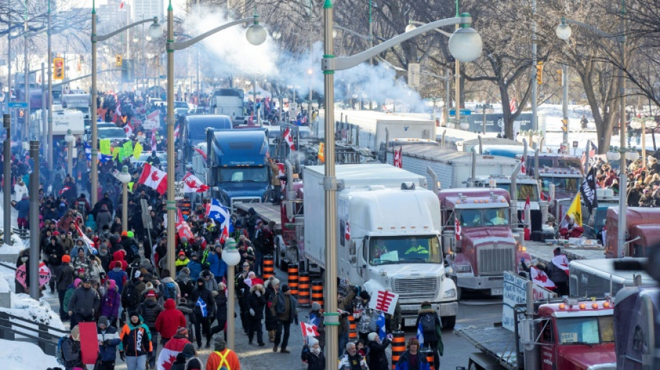 Canada anti-vax protest continues as vandals spark anger