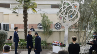 Francia homenajea a víctimas de atentados yihadistas de 2012
