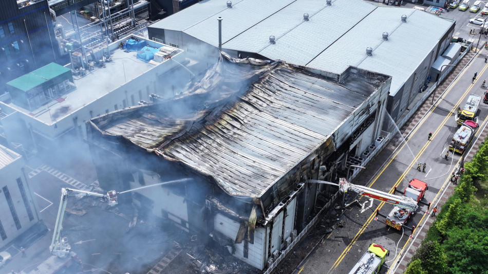 Incendio in fabbrica di batterie in Corea Sud, almeno 20 morti