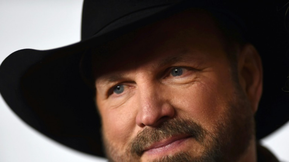 Músico estadounidense de country Garth Brooks, acusado de violación