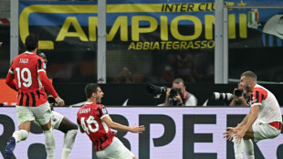 Milan vence clássico contra Inter (2-1) com gol no fim