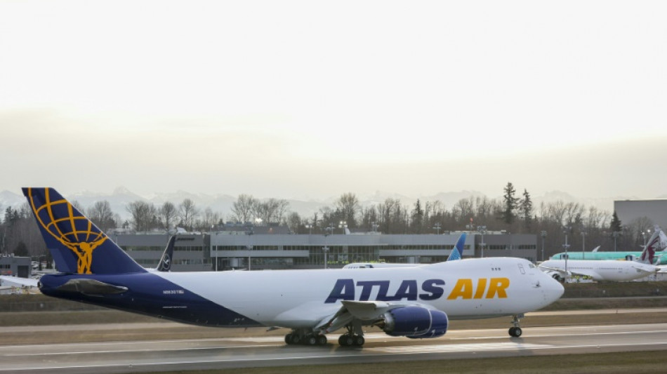 Berliner Tageszeitung Boeing 747 Cargo Plane Makes Emergency Landing