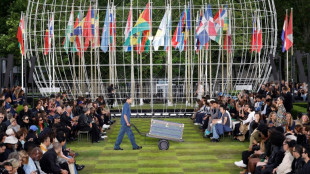 Louis Vuitton dá toque político a desfile que celebrou a diversidade