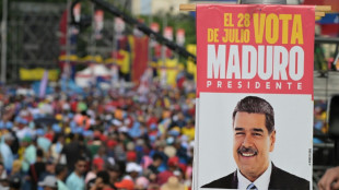 Proibição de viagem de observadores aumenta tensão antes das eleições na Venezuela