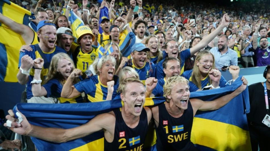 Berliner Tageszeitung Sweden breeze to gold in men's Olympic beach