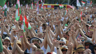 Zehntausende Menschen bei Kundgebung von  Oppositionspolitiker Magyar in Ungarn
