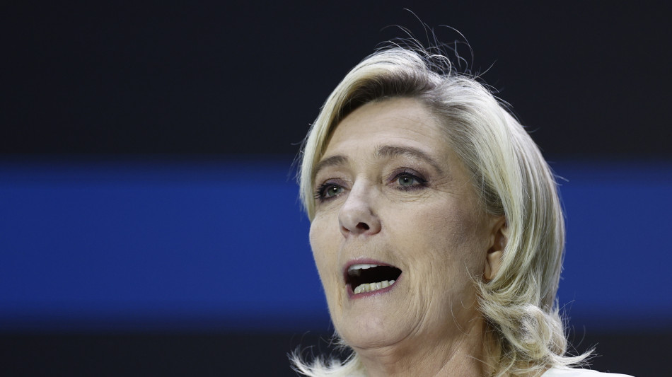 Le Pen chiude la campagna, 'alle urne per punire Macron'