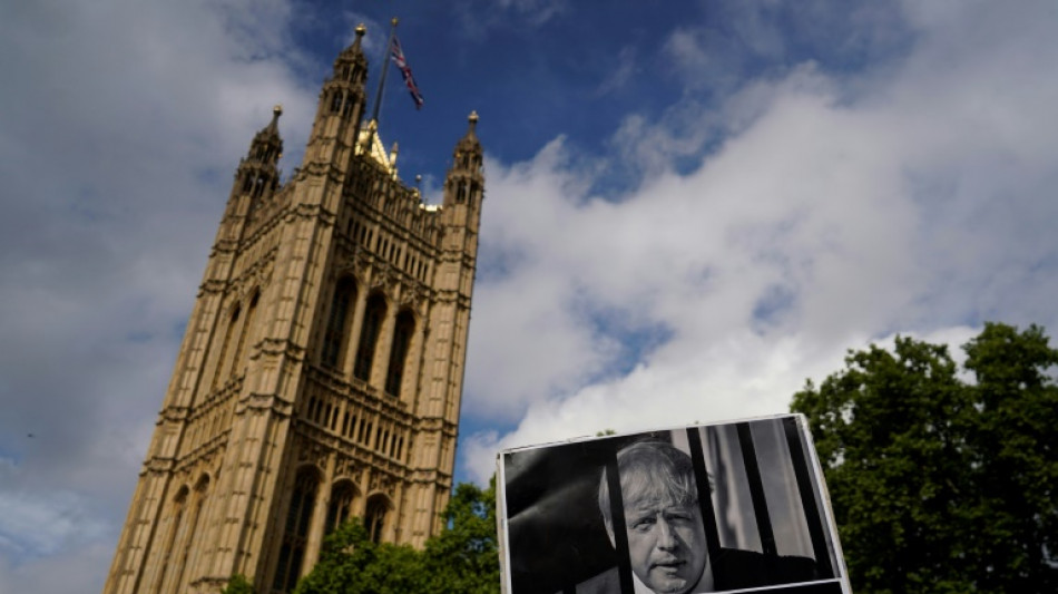 Rescapé mais affaibli, Boris Johnson cherche un second souffle