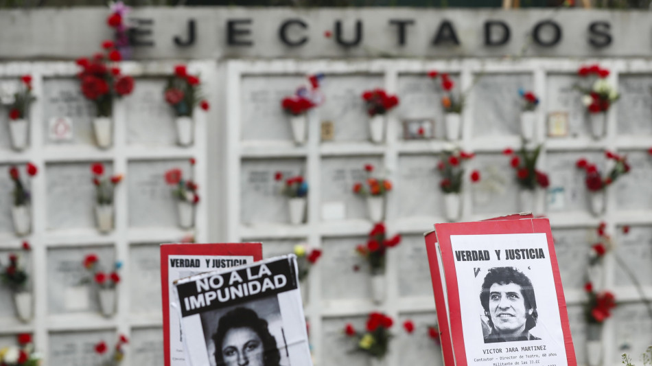 Condannato a 25 anni di carcere, suicida un militare di Pinochet