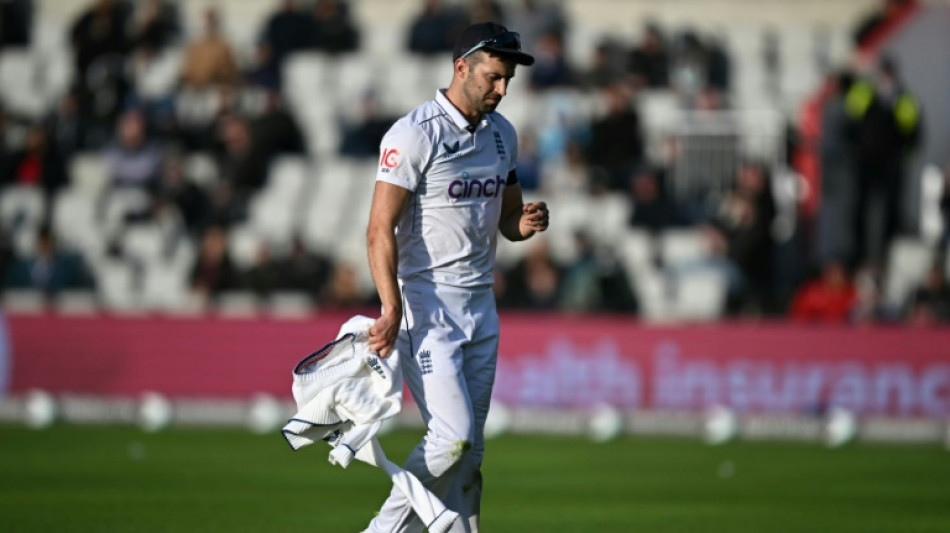 England's Wood out of last two Tests against Sri Lanka