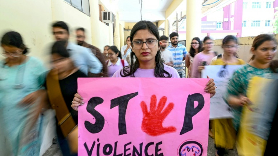 Key Indian hospital ends strike but doctor rape protests rage