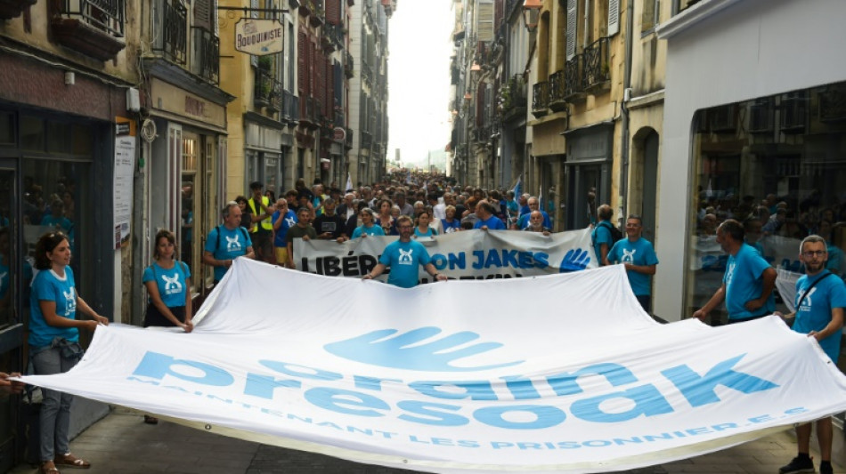 Au Pays basque, un millier de personnes dans la rue pour la libération d'ex-membres d'ETA