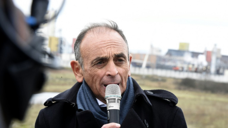 Zemmour dénonce "la collusion" entre des journalistes et l'extrême gauche