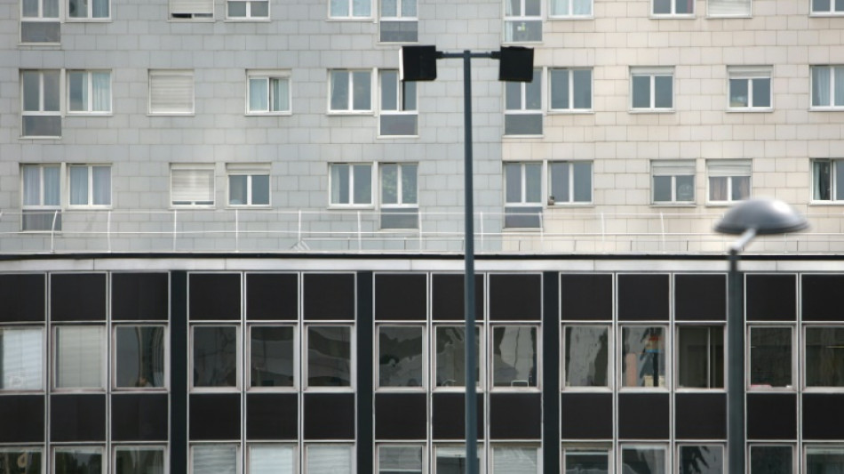 Immobilier: deux millions de mètres carrés de bureaux à transformer en France, selon un observatoire