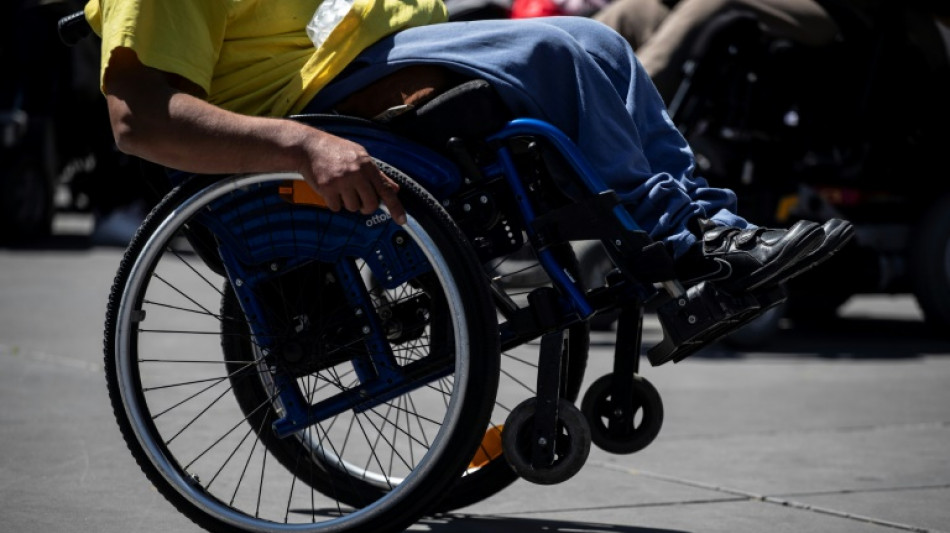 Tres parapléjicos vuelven a andar gracias a la estimulación eléctrica de la médula espinal